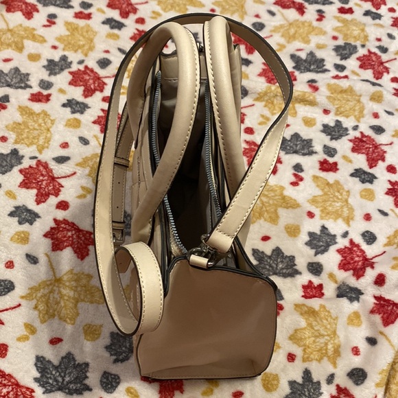 Purse - Picture 4 of 4